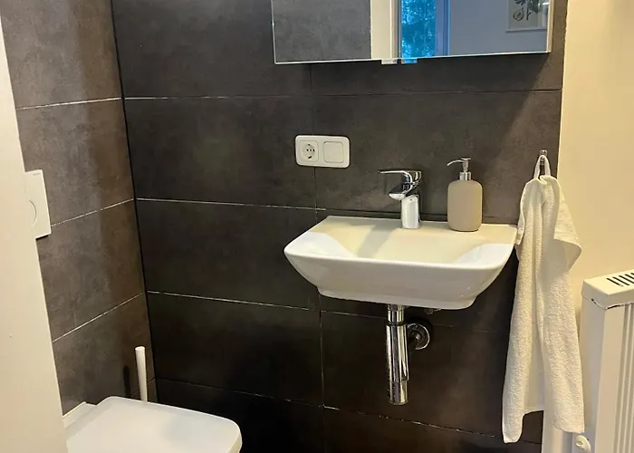 - Monteurwohnung - Zur Wieskapelle Apartmán Straubing